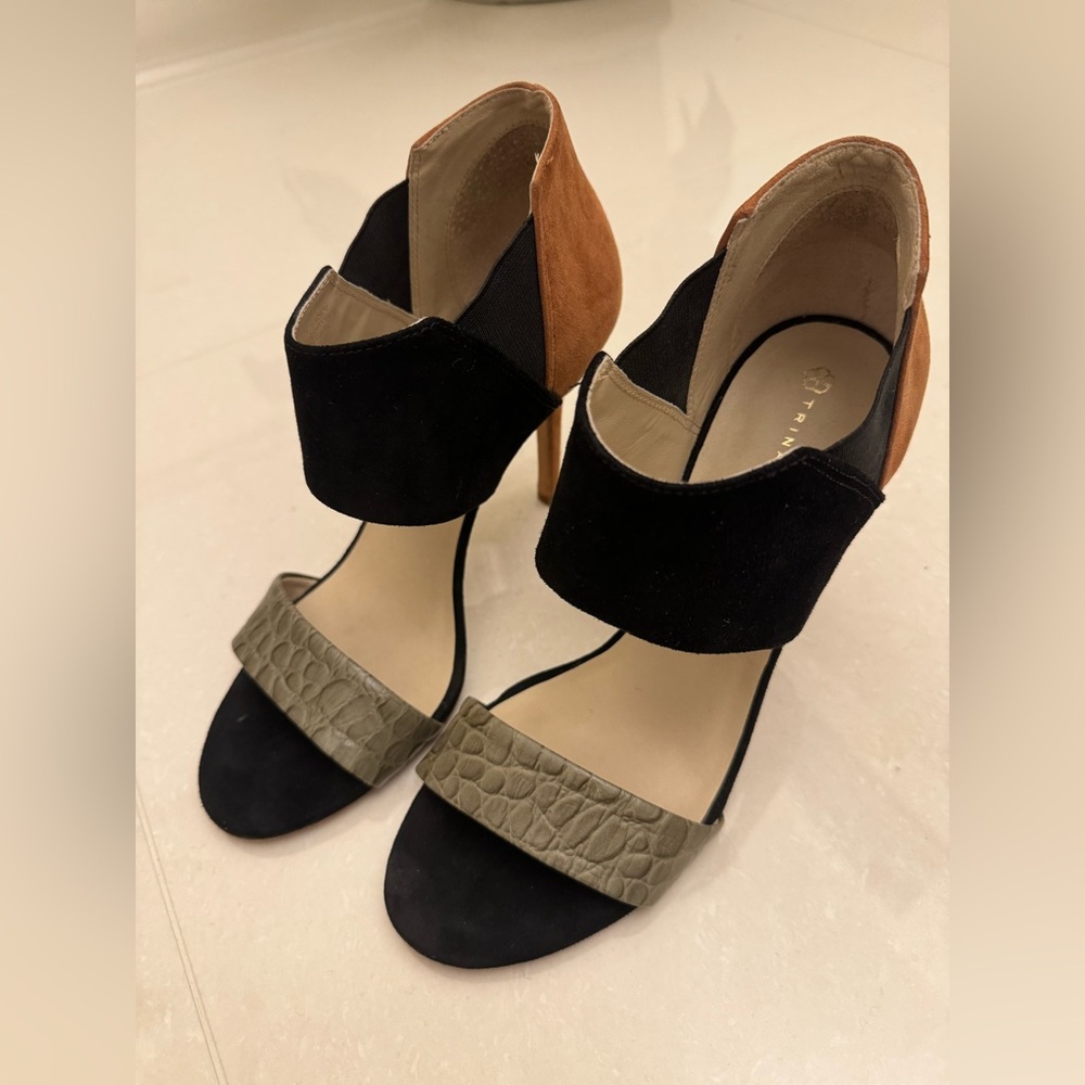 Excellent condition genuine leather Trina Turk heels. Size 9